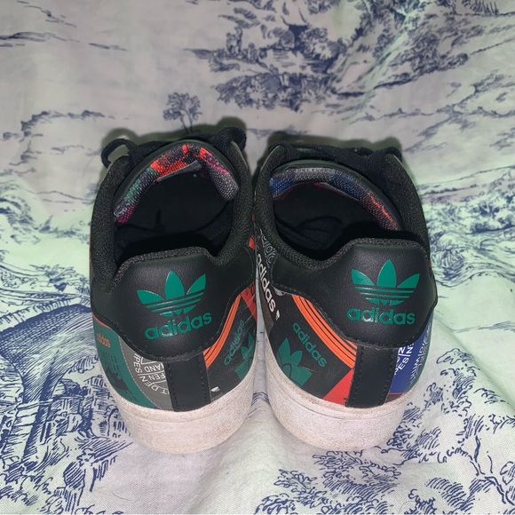 Adidas Superstar Originals Black Multi Logo Translucent Toebox GX2716 sz 5 1/2 - Picture 4 of 9